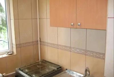 Garsonieră decomandată, mobilată în Central - 4