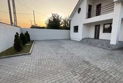 Casă cu 3 camere în Golești - 6