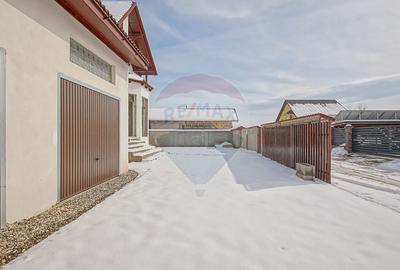 Casă cu 6 camere cu Teren 847 Mp în Hălchiu - 5