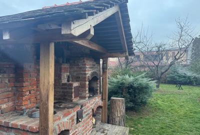 Casă cu 4 camere cu Teren 540 Mp în Central - 8