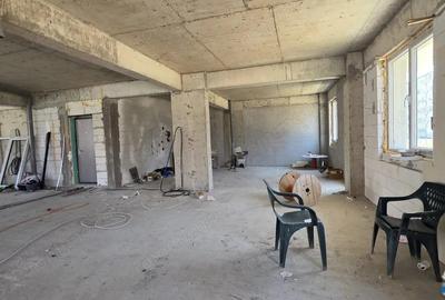 Spațiu comercial, de 302 mp, în Popești-Leordeni