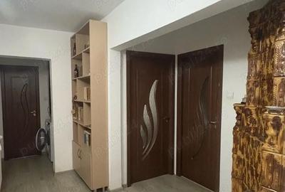 Apartament cu 4 camere decomandat în Central - 1