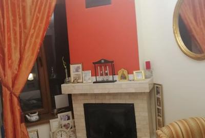 Casă cu 4 camere în Central - 2