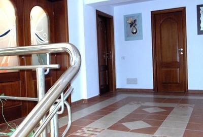 Casă individuală cu 19 camere cu Teren 557 Mp în Predeal - 17