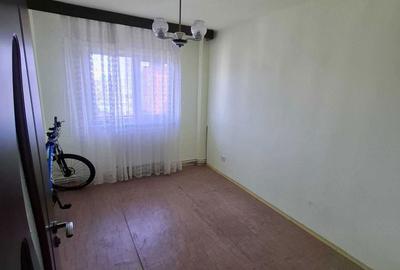 Apartament cu 3 camere decomandat în Calea București - 6