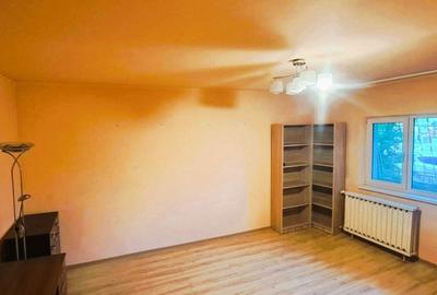 Apartament cu 3 camere decomandat în Exterior Vest - 4