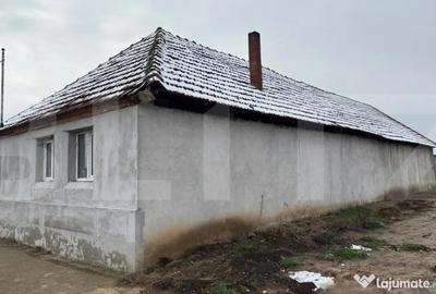 Casă cu 4 camere cu Teren 1512 Mp în Tisa - 2