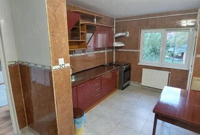 Apartament cu 3 camere decomandat, mobilat în Răcădău - 2