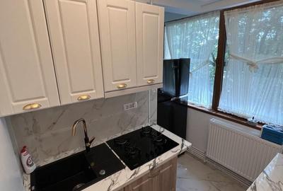 Apartament cu 3 camere semidecomandat în Central - 6