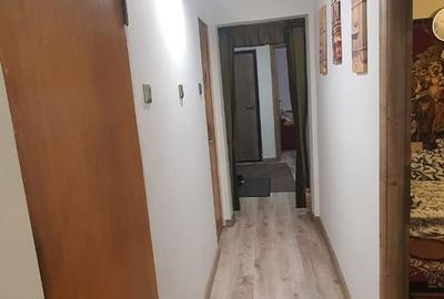 Apartament cu 3 camere decomandat în Rahova - 2
