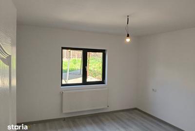 Casă cu 3 camere cu Teren 400 Mp în Tomești - 2