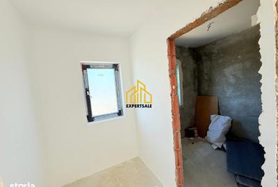 Casă cu 4 camere cu Teren 325 Mp în Prelungirea Ghencea