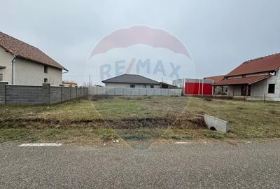 Teren intravilan pentru locuinta in Calugareni / Strada Principala - 1