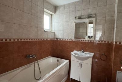Apartament cu 3 camere în Cetate - 8