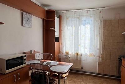 Apartament cu 3 camere decomandat, mobilat în Drumul Taberei - 2
