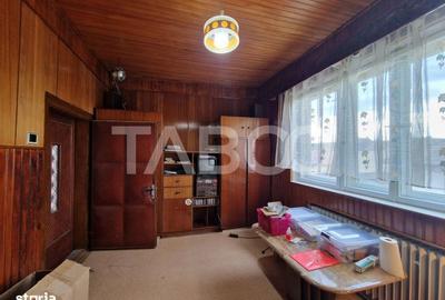 Apartament cu 4 camere decomandat în Paltin - 4
