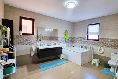 Casa spatioasa la cheie la intrarea in Ciorogarla - 16