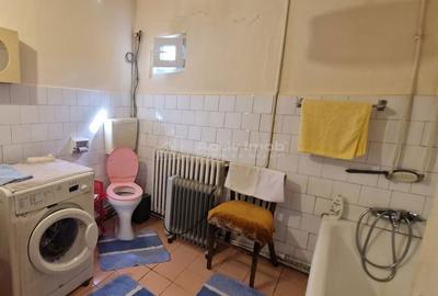 Casă cu 3 camere cu Teren 162 Mp în Spitalul Județean - 7
