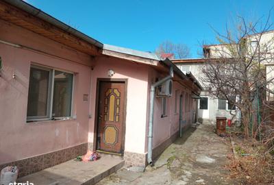 Casă cu 4 camere decomandat cu Teren 246 Mp în Grivița - 11