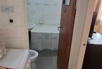 Apartament cu 3 camere semidecomandat în Sub Arini - 4