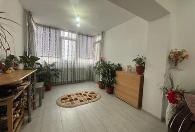 Apartament cu 4 camere decomandat, mobilat în Central