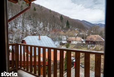 Casă cu Teren 3300 Mp în Iara - 3