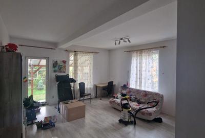 Casă cu 4 camere cu Teren 384 Mp în Unirea - 2