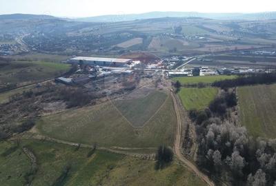 Teren de 21547 mp, în Central - 3