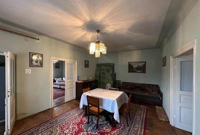 Casă cu 4 camere cu Teren 1266 Mp în Strejnicu - 5