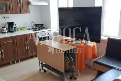 Apartament cu 4 camere semidecomandat, mobilat în Central - 1