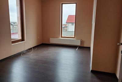Casă cu 5 camere cu Teren 1000 Mp în Vladimirescu - 9