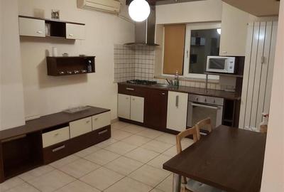 Apartament cu 2 camere decomandat în Apărătorii Patriei - 1