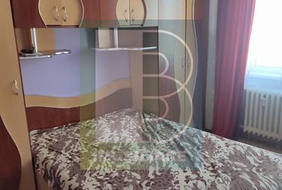 Apartament cu 3 camere decomandat în Sălăjan