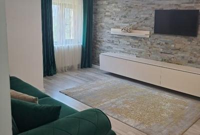 Apartament cu 3 camere decomandat în Central - 1