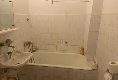 Apartament 3 camere , zona Sud , et 3/4 , decomandat ,52 mp - 1