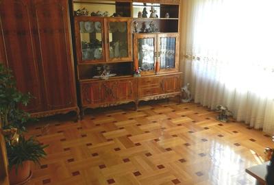 Casa de vanzare, 6 camere, teren 900 mp, Europa - 4