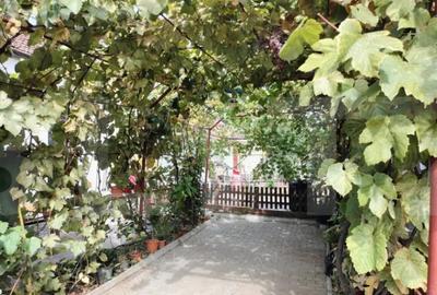 Casă cu 3 camere cu Canalizare în Central - 4