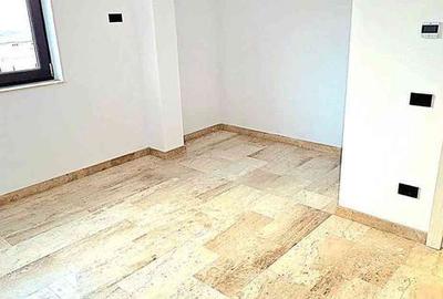 Casă cu 4 camere cu Teren 500 Mp în Central - 11