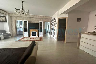 Apartament cu 3 camere semidecomandat în Nufărul
