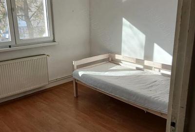Apartament cu 4 camere decomandat în Central - 1
