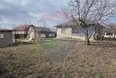 Casă cu 4 camere cu Teren 614 Mp în Stânca (Ștefănești) - 6