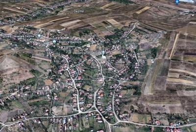 Teren de 1280 mp, în Dezmir