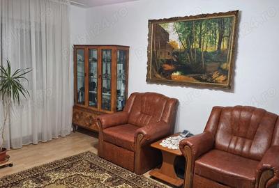 Apartament cu 3 camere decomandat în Sărari - 7