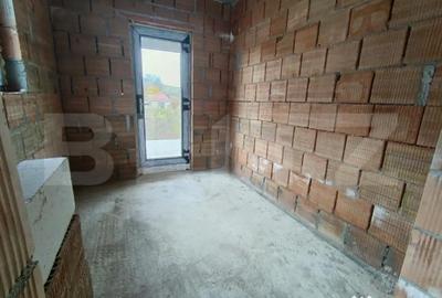 Casă cu 3 camere cu Teren 500 Mp în Central - 11