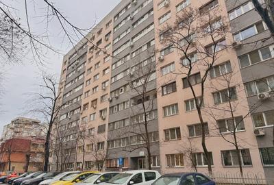 Apartament cu 3 camere decomandat în Basarabia - 1