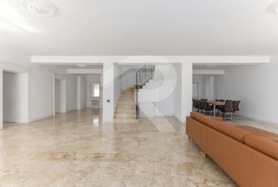 Casă cu 7 camere cu Teren 2267 Mp în Căciulați - 5