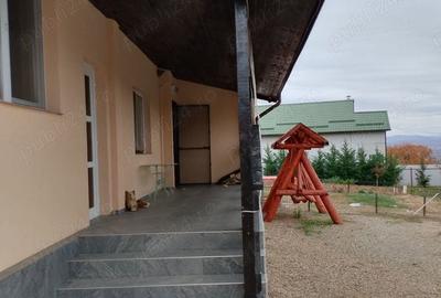Casă în Boldești - 9