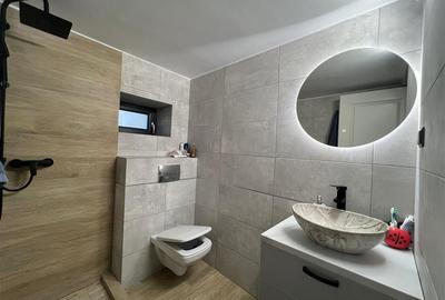 Casă cu 6 camere cu Canalizare în Nord-Est - 10