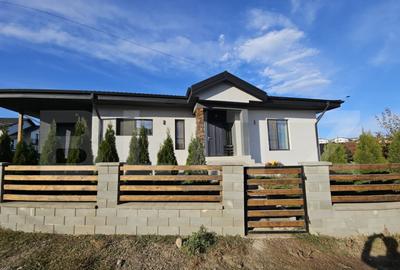 Casa 3 camere, 118 mp, zona Valea Adanca - 1