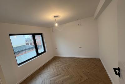1 Mai - 4 camere - 2 bai - asfalt - 6
